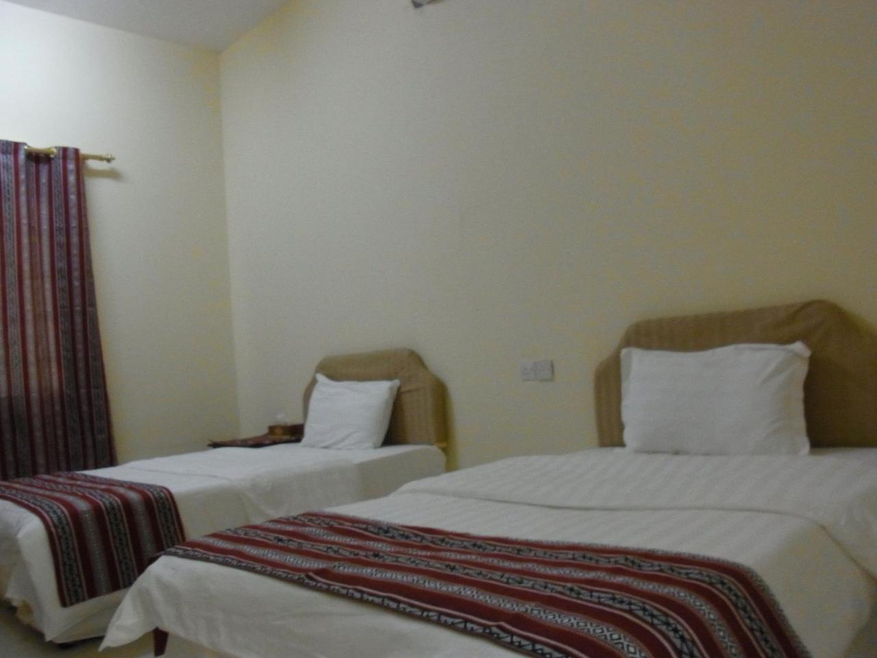 Ruddah Al Ghazlan Hotel Sinaw מראה חיצוני תמונה